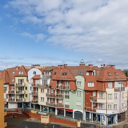 Port Towarowa 17 z garażem by Jantar Apartamenty Kołobrzeg-2